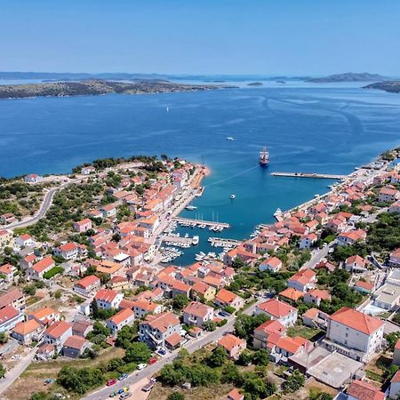 Apartments By The Sea Sali, Dugi Otok - 8121 Kültér fotó
