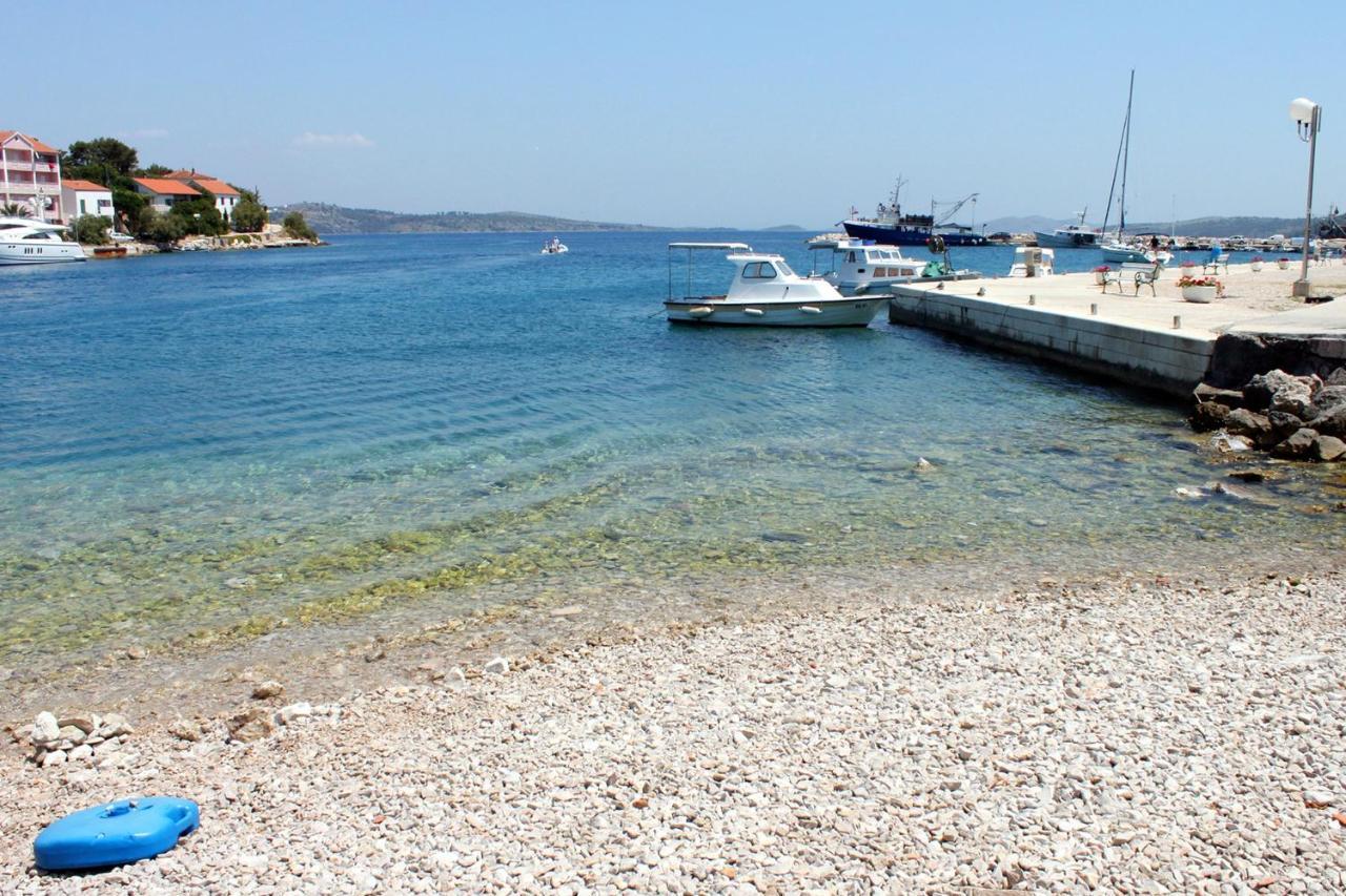 Apartments By The Sea Sali, Dugi Otok - 8121 Kültér fotó